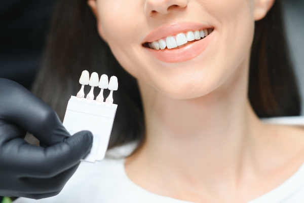 Why See A Cosmetic Dentist For Veneers?